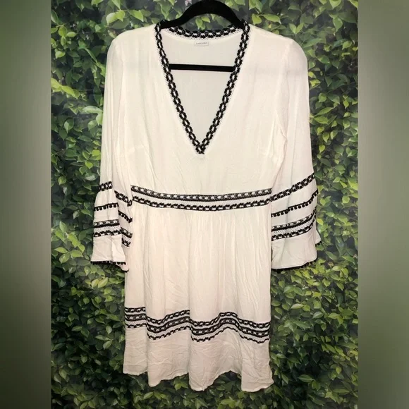 White Dress with Black Trim - Picture 6 of 16